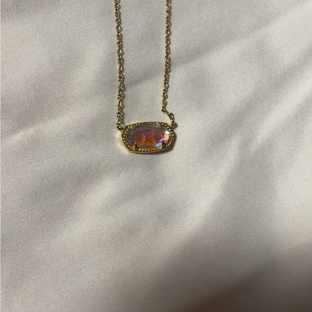 Elegant Gold Necklace with Opal Pendant